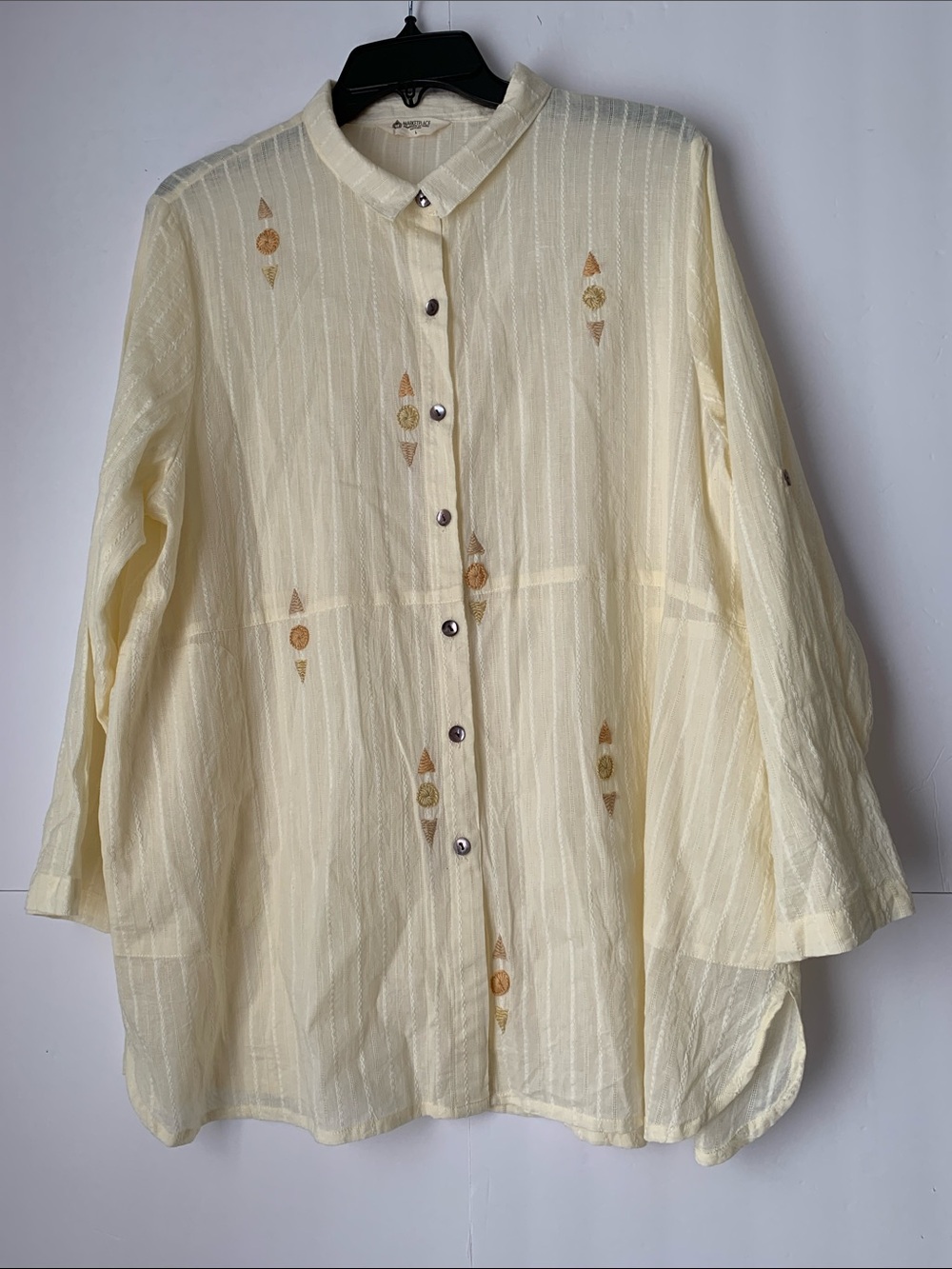 Marketplace Light Cream Embroidered Button-Front Women's Top Blouse Size L
